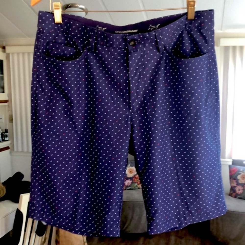 Greg Norman Stretch golf shorts. Perfect cut. Not boring gray or black. Size